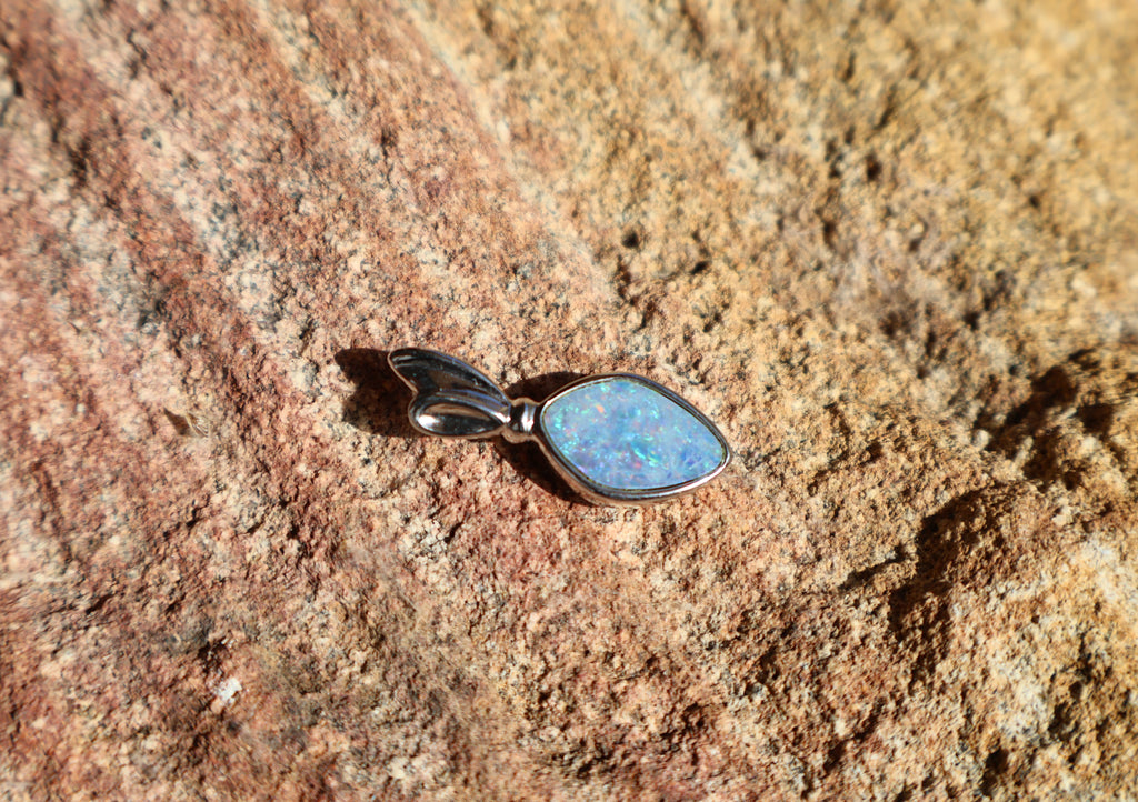 Lightning Ridge Boulder Backed Doublet Pendant - red green blue yellow on blue